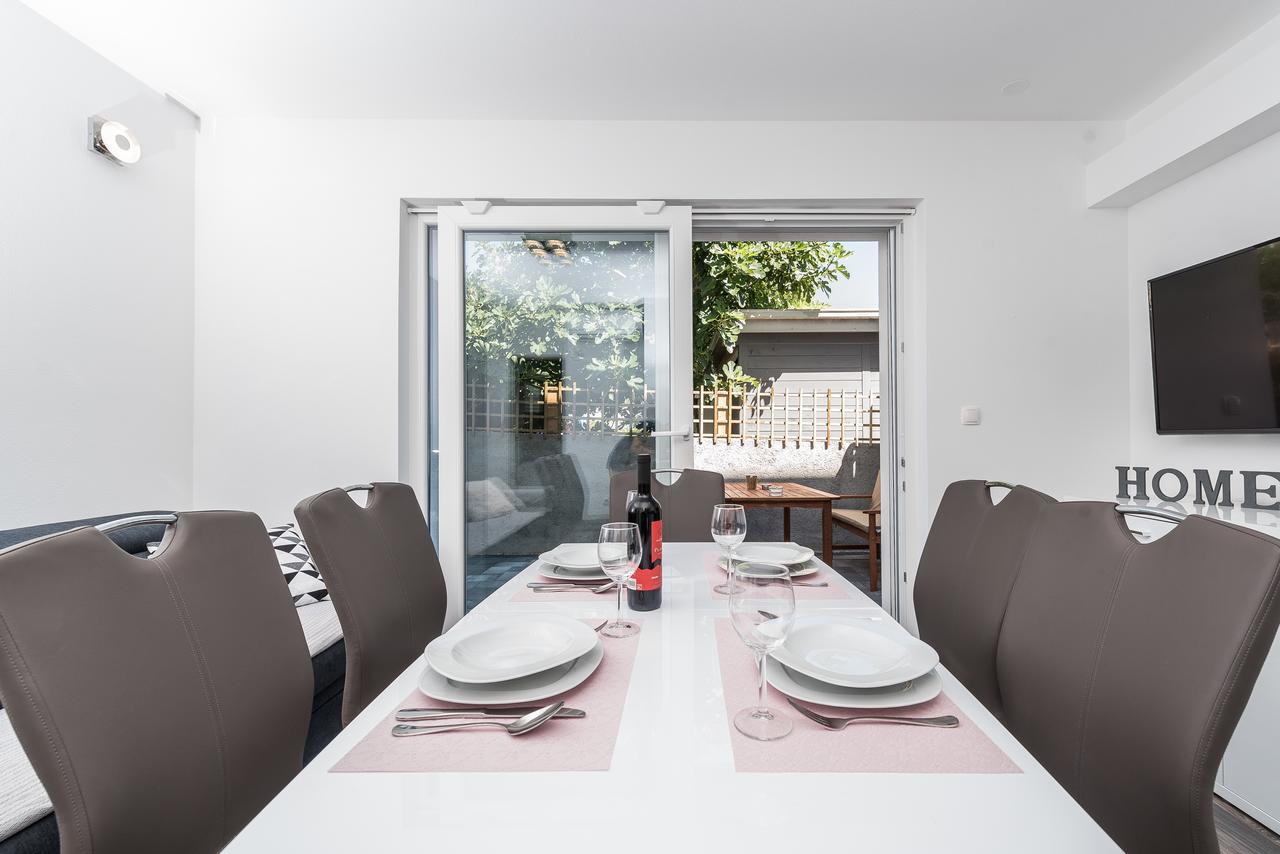 Apartments Janice Pakoštane Eksteriør bilde