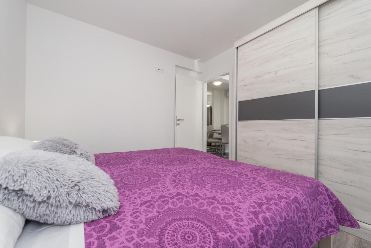 Apartments Janice Pakoštane Eksteriør bilde